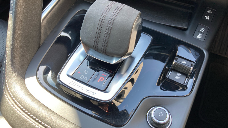 Jaguar E-Pace 1.5 P300e R-Dynamic SE 5dr Auto Estate